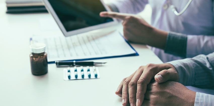 Consultant finalizing M Pharm specialization credit transfer, Diagram of M Pharm final year credit transfer pathway